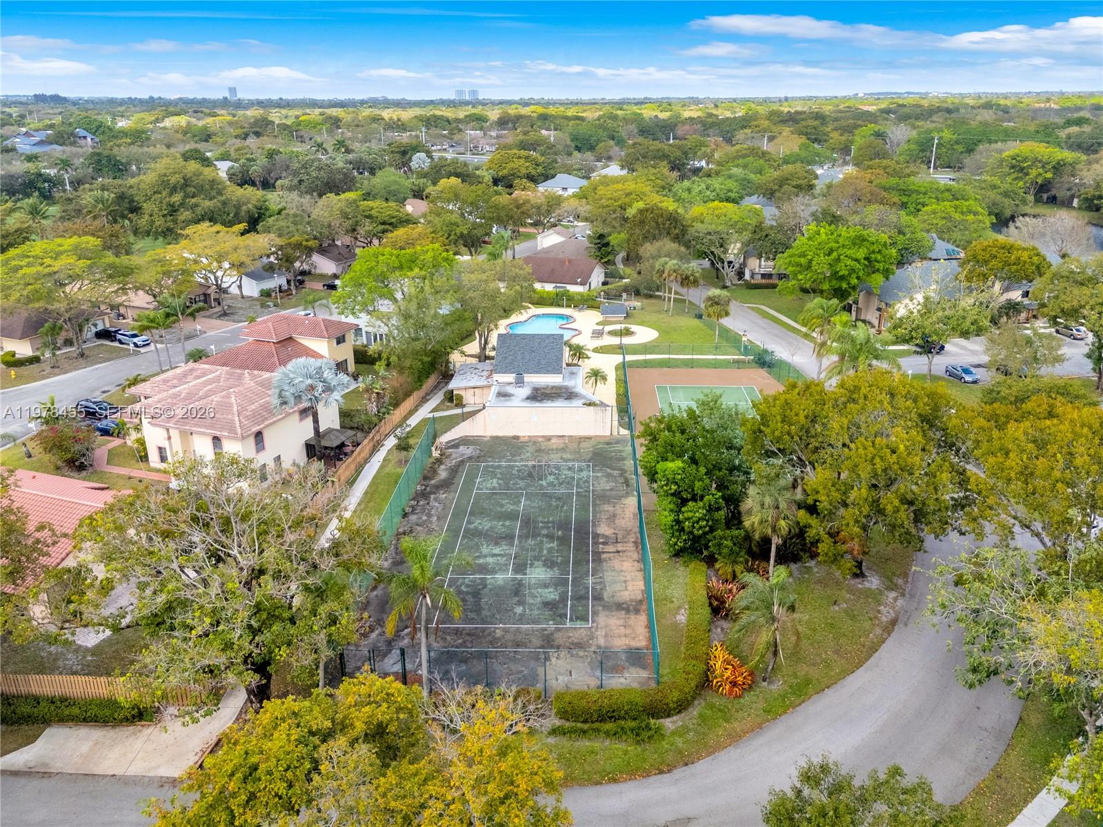 WIMBLEDON AT JACARANDA CO - Residential