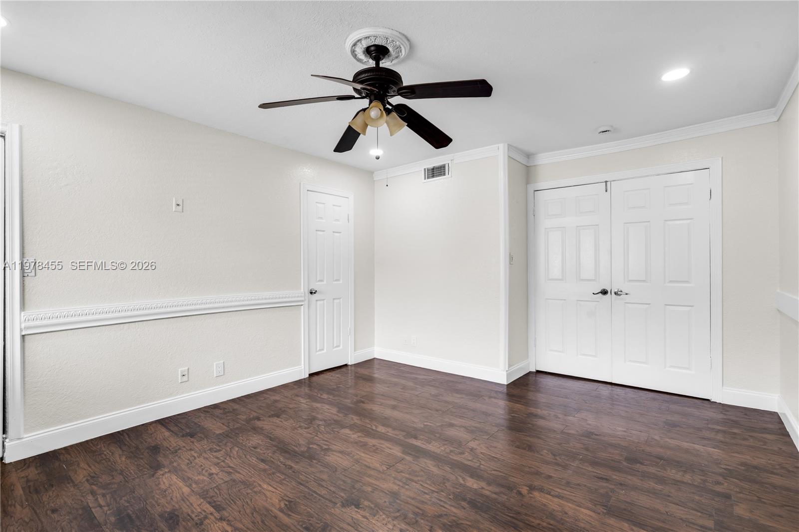 WIMBLEDON AT JACARANDA CO - Residential