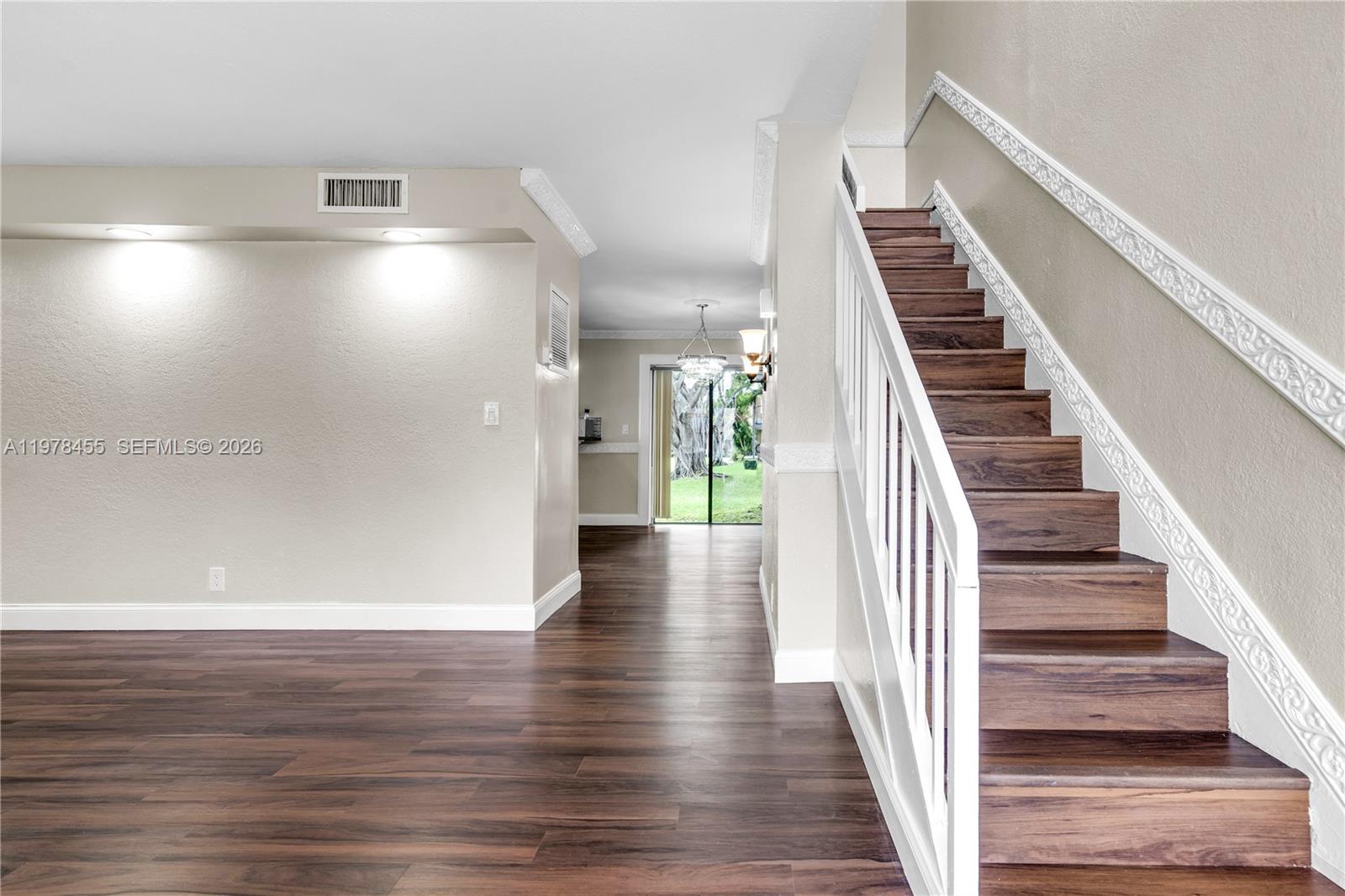 WIMBLEDON AT JACARANDA CO - Residential