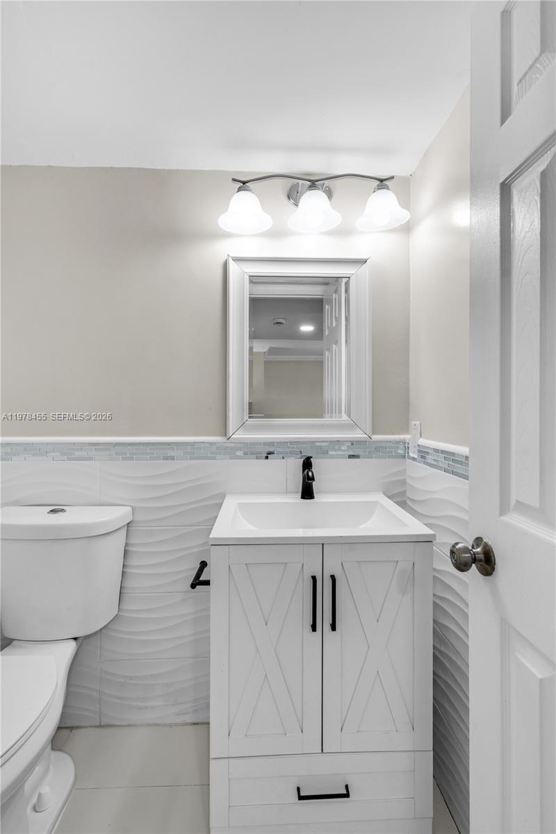 WIMBLEDON AT JACARANDA CO - Residential