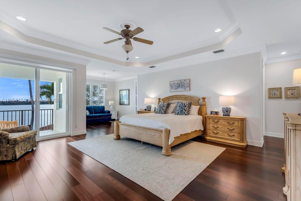 SUNSET LAKES PLAT TWO - Residential