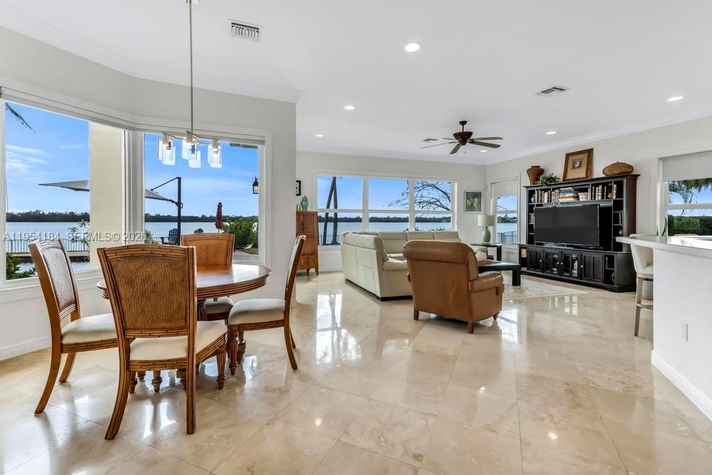 SUNSET LAKES PLAT TWO - Residential