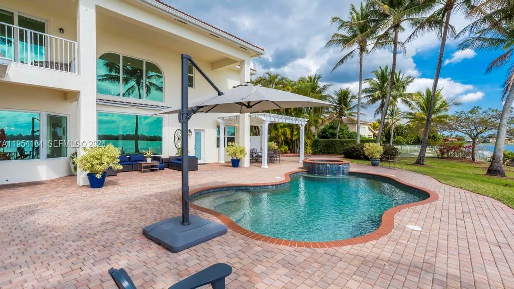 SUNSET LAKES PLAT TWO - Residential