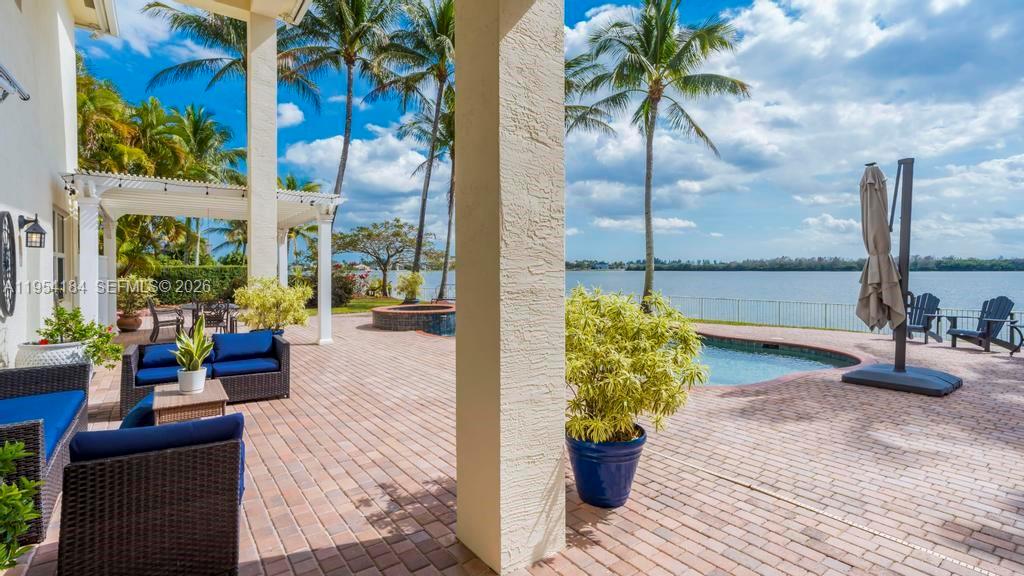 SUNSET LAKES PLAT TWO - Residential