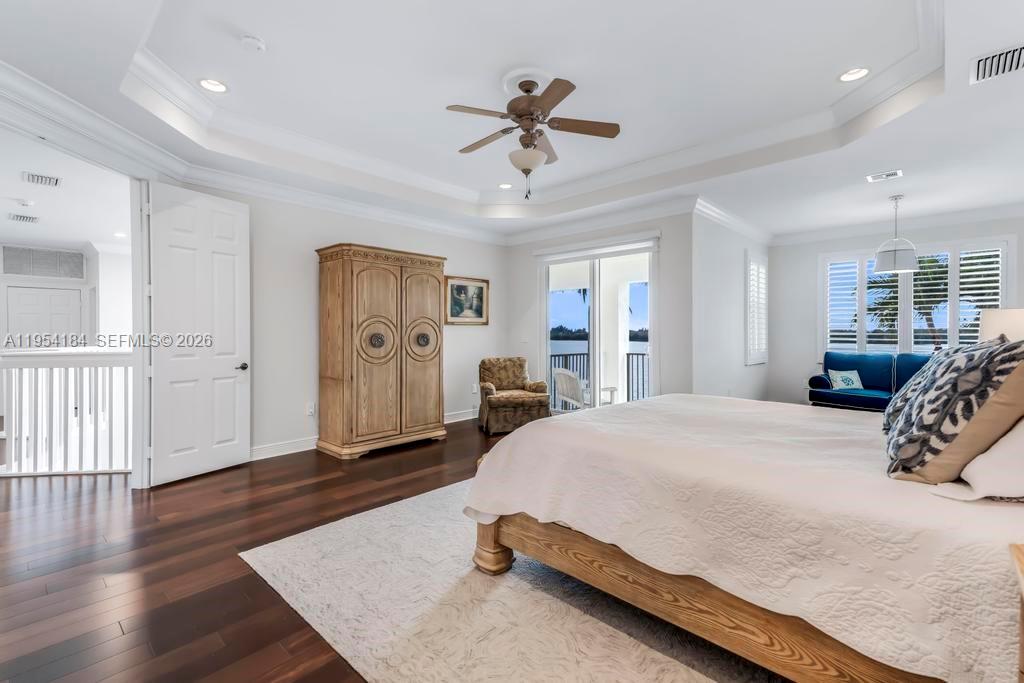 SUNSET LAKES PLAT TWO - Residential