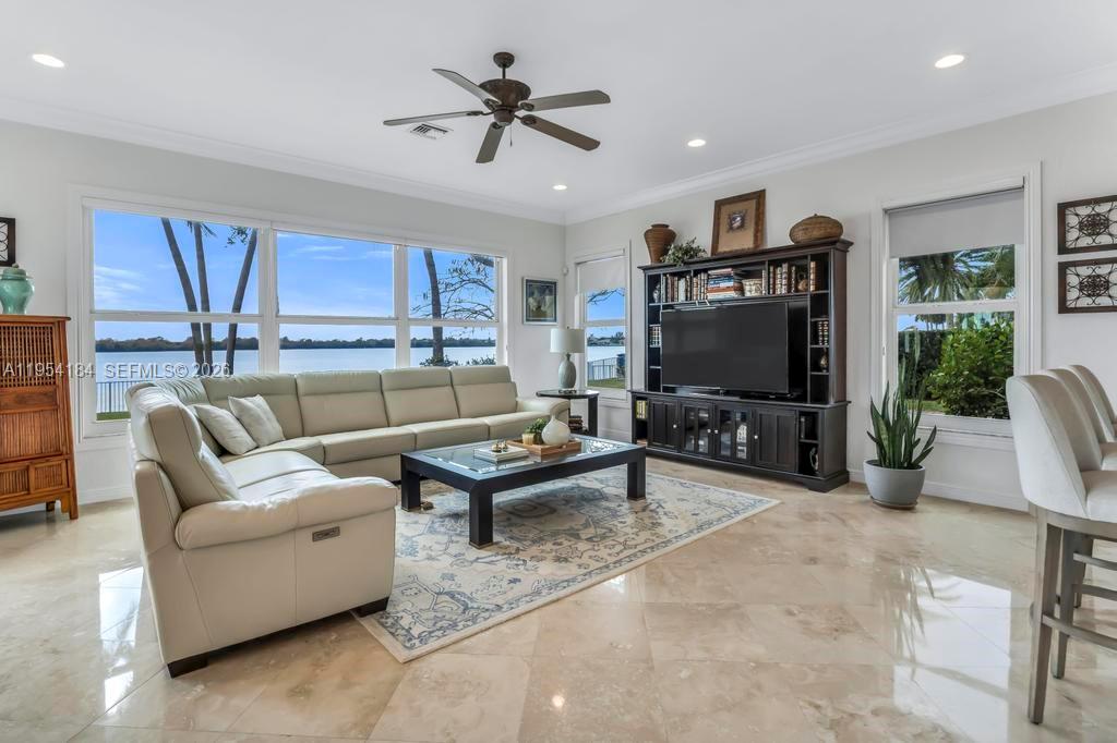 SUNSET LAKES PLAT TWO - Residential