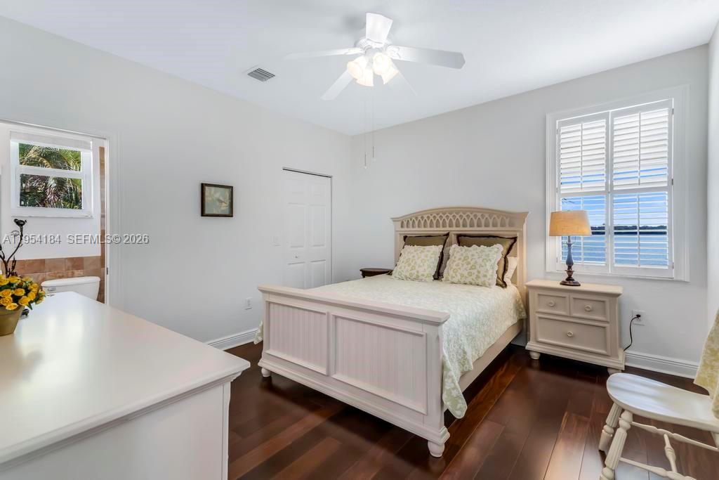 SUNSET LAKES PLAT TWO - Residential