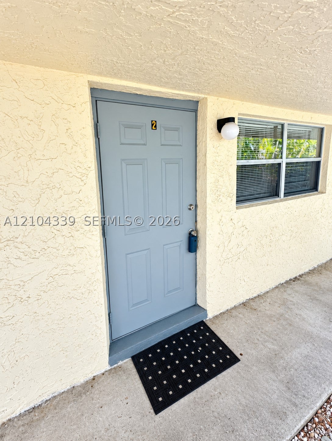 274 SW 9th St 2