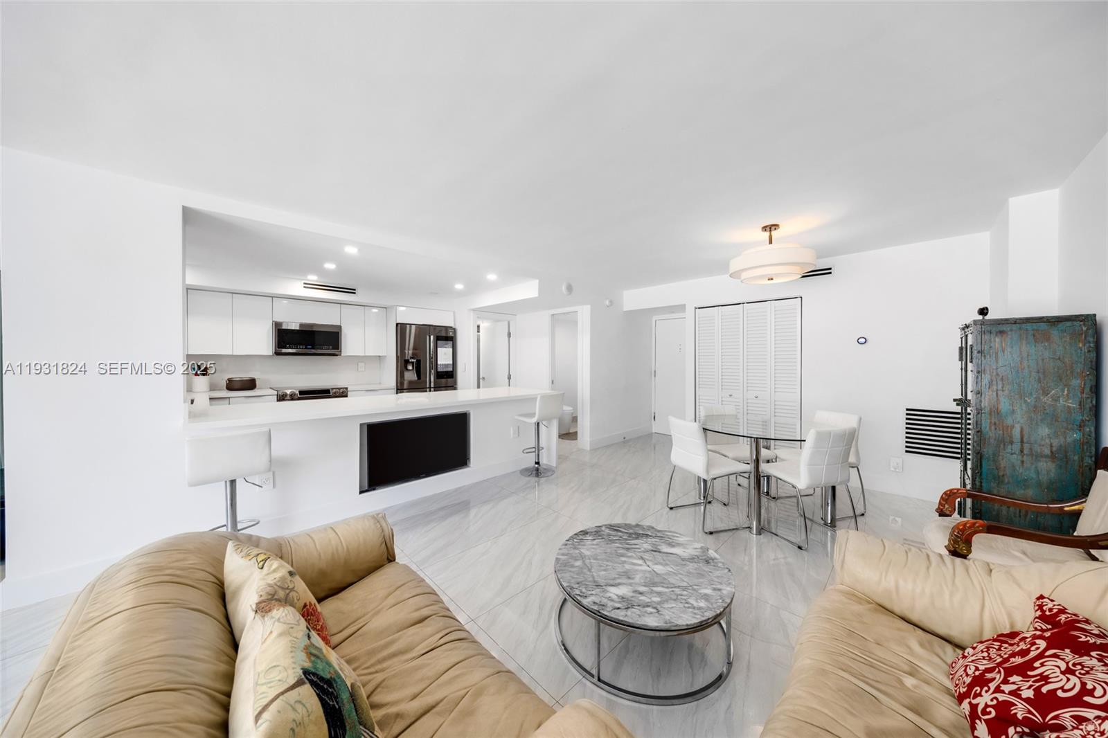 MIRASOL OCEAN TOWERS COND - Residential