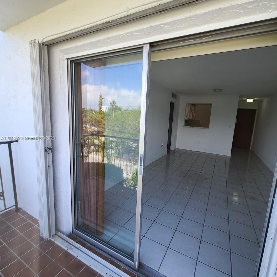 TWENTY FIVE HUNDRED CONDO - Residential Lease
