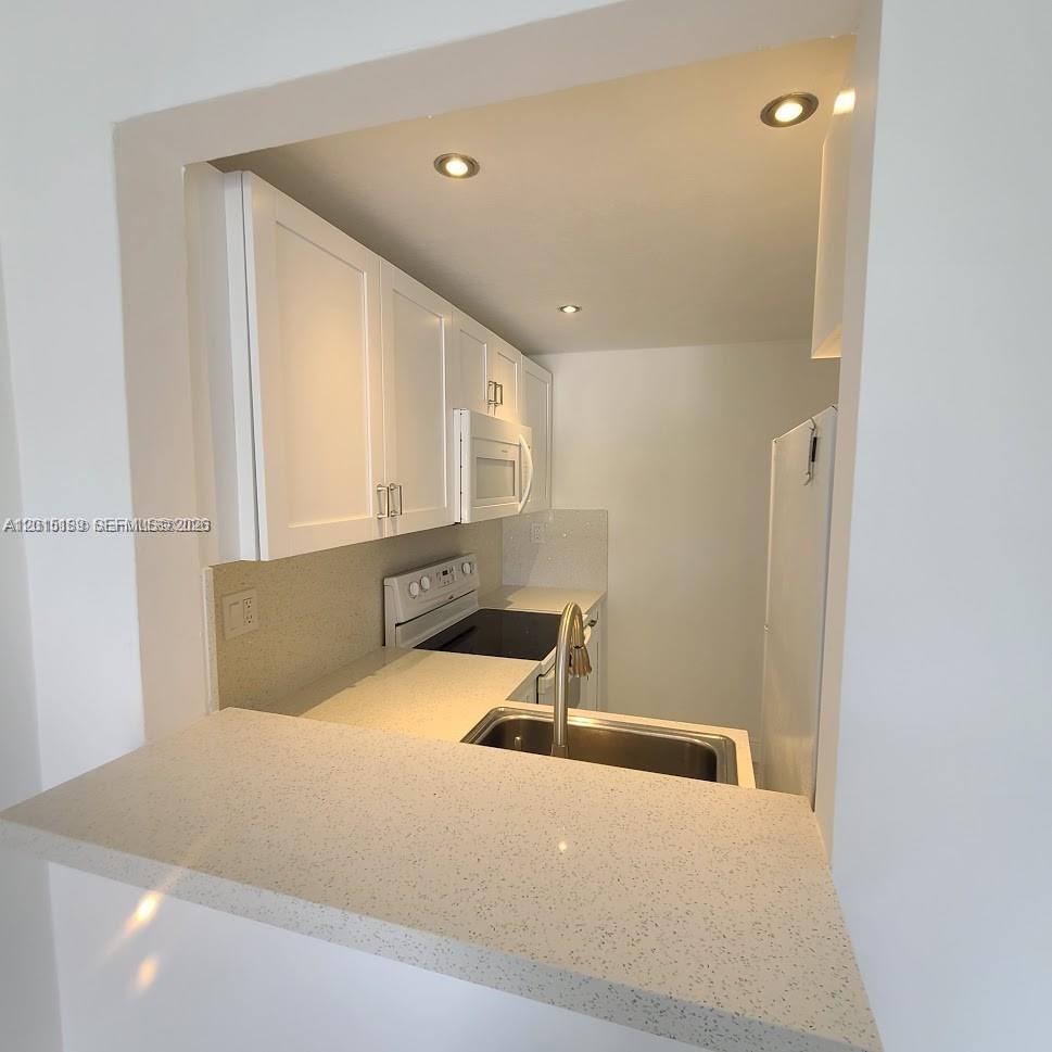 TWENTY FIVE HUNDRED CONDO - Residential Lease