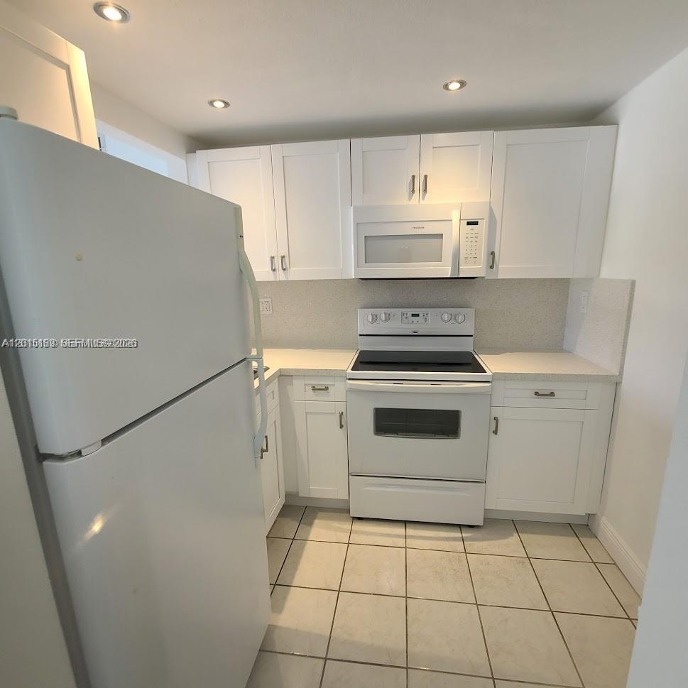 TWENTY FIVE HUNDRED CONDO - Residential Lease