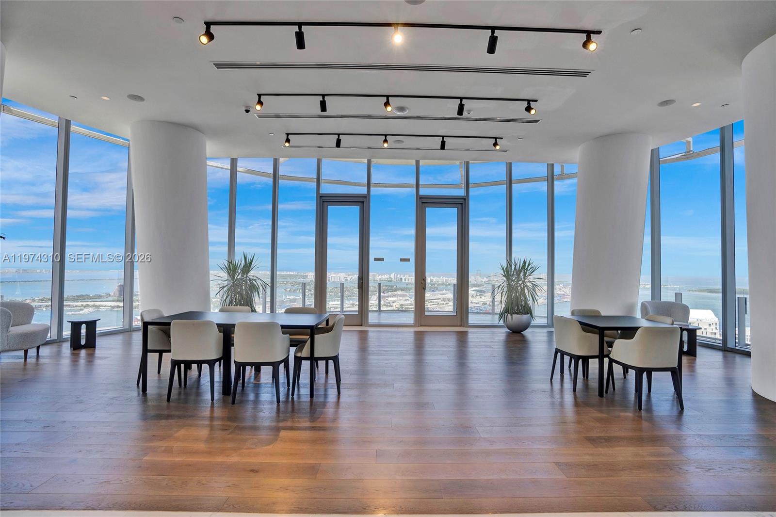 300 Biscayne Boulevard Way - Residential
