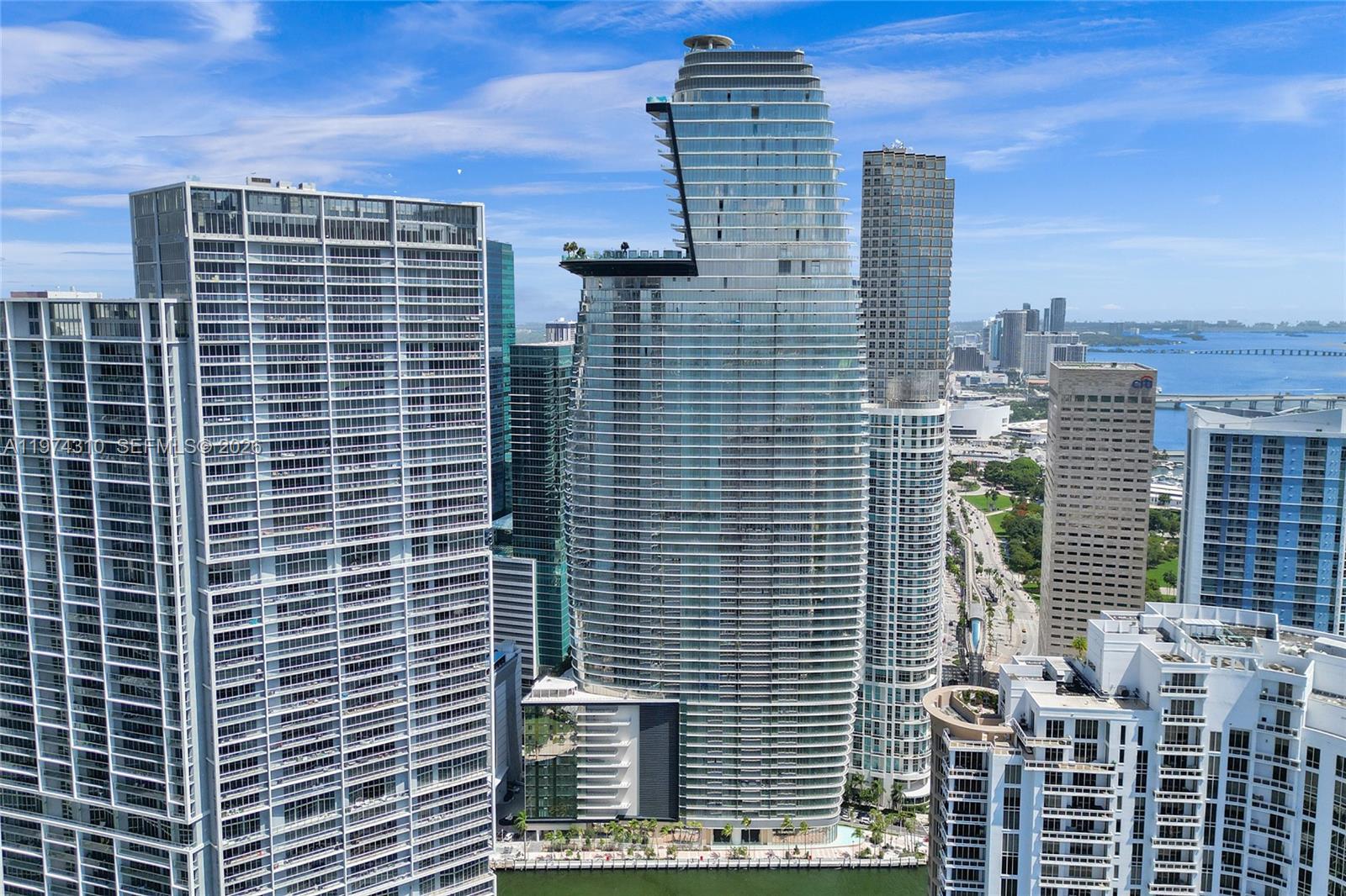 300 Biscayne Boulevard Way - Residential