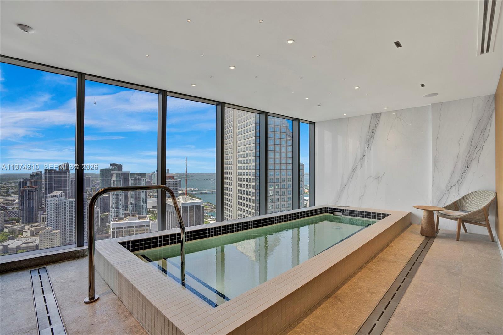 300 Biscayne Boulevard Way - Residential