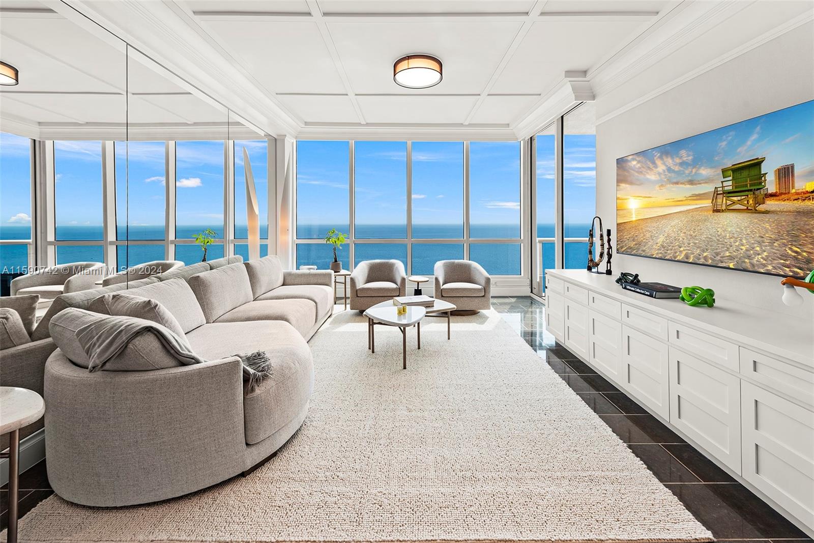 CONTINUUM ON SOUTH BEACH - Residential