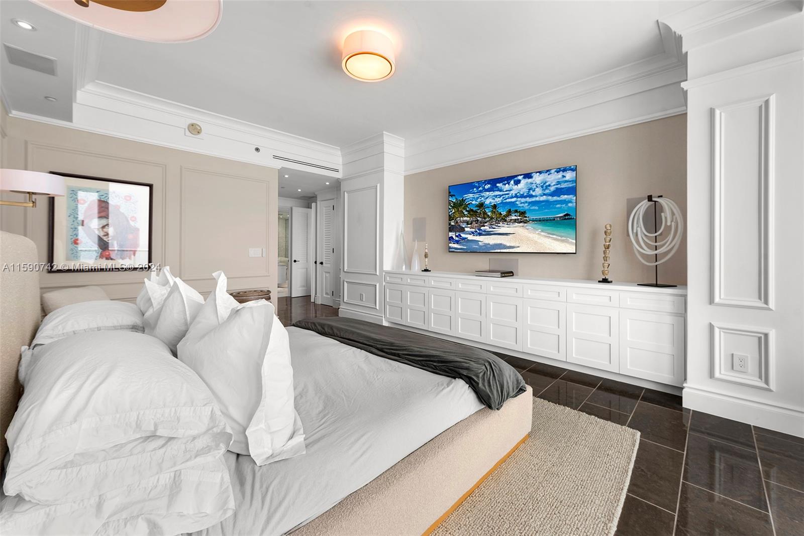 CONTINUUM ON SOUTH BEACH - Residential