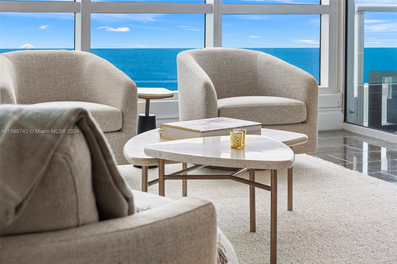 CONTINUUM ON SOUTH BEACH - Residential