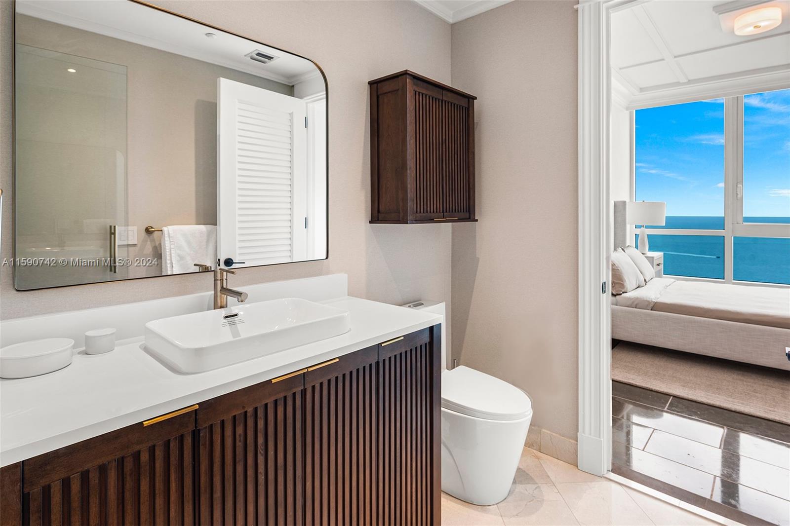 CONTINUUM ON SOUTH BEACH - Residential