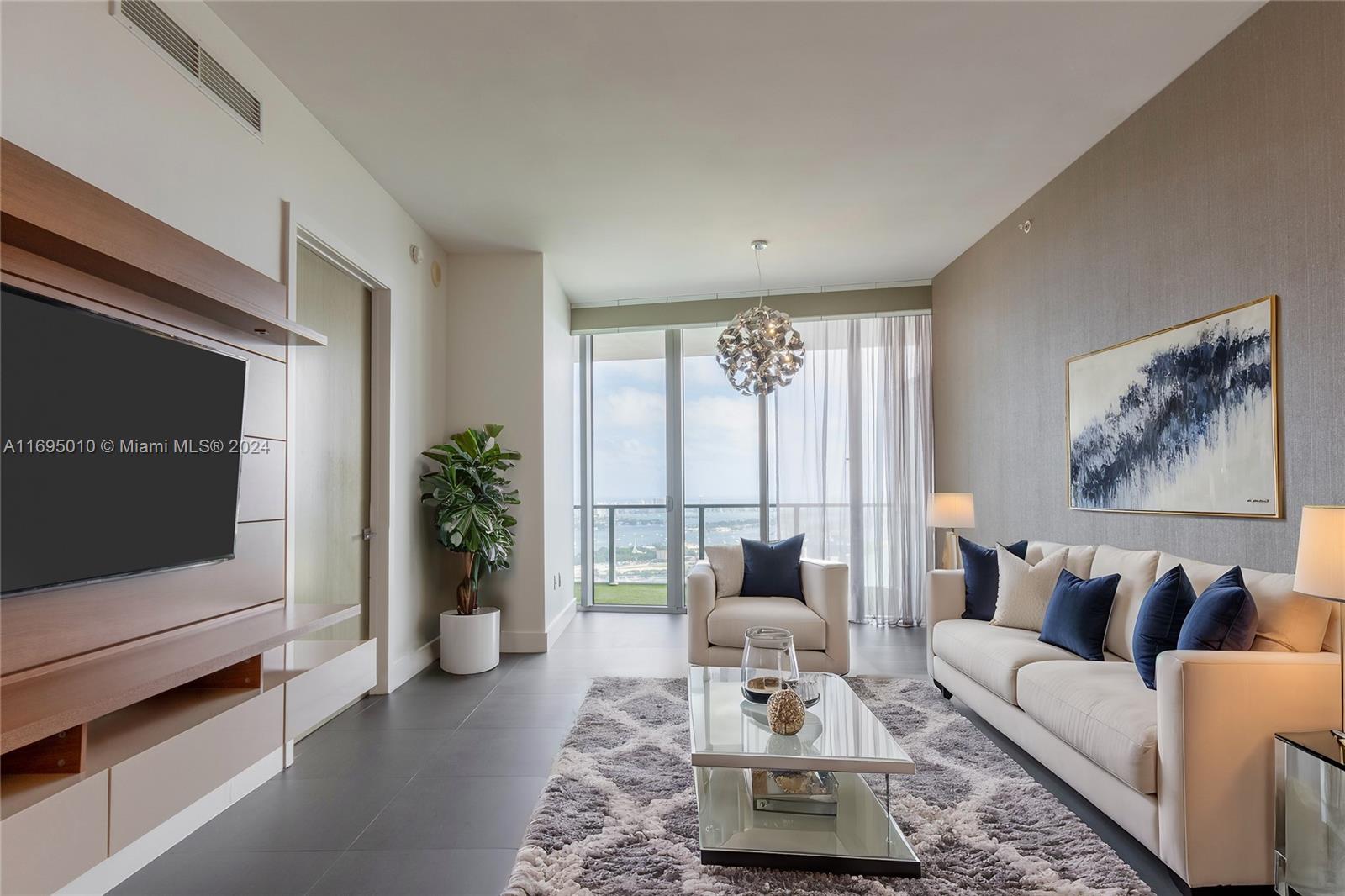 MARQUIS RESIDENCES - Residential