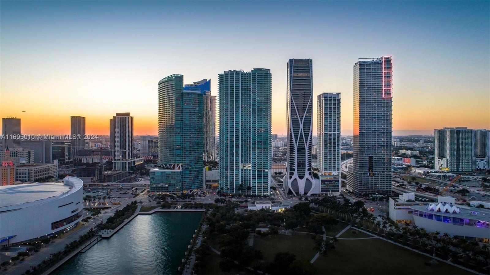 MARQUIS RESIDENCES - Residential