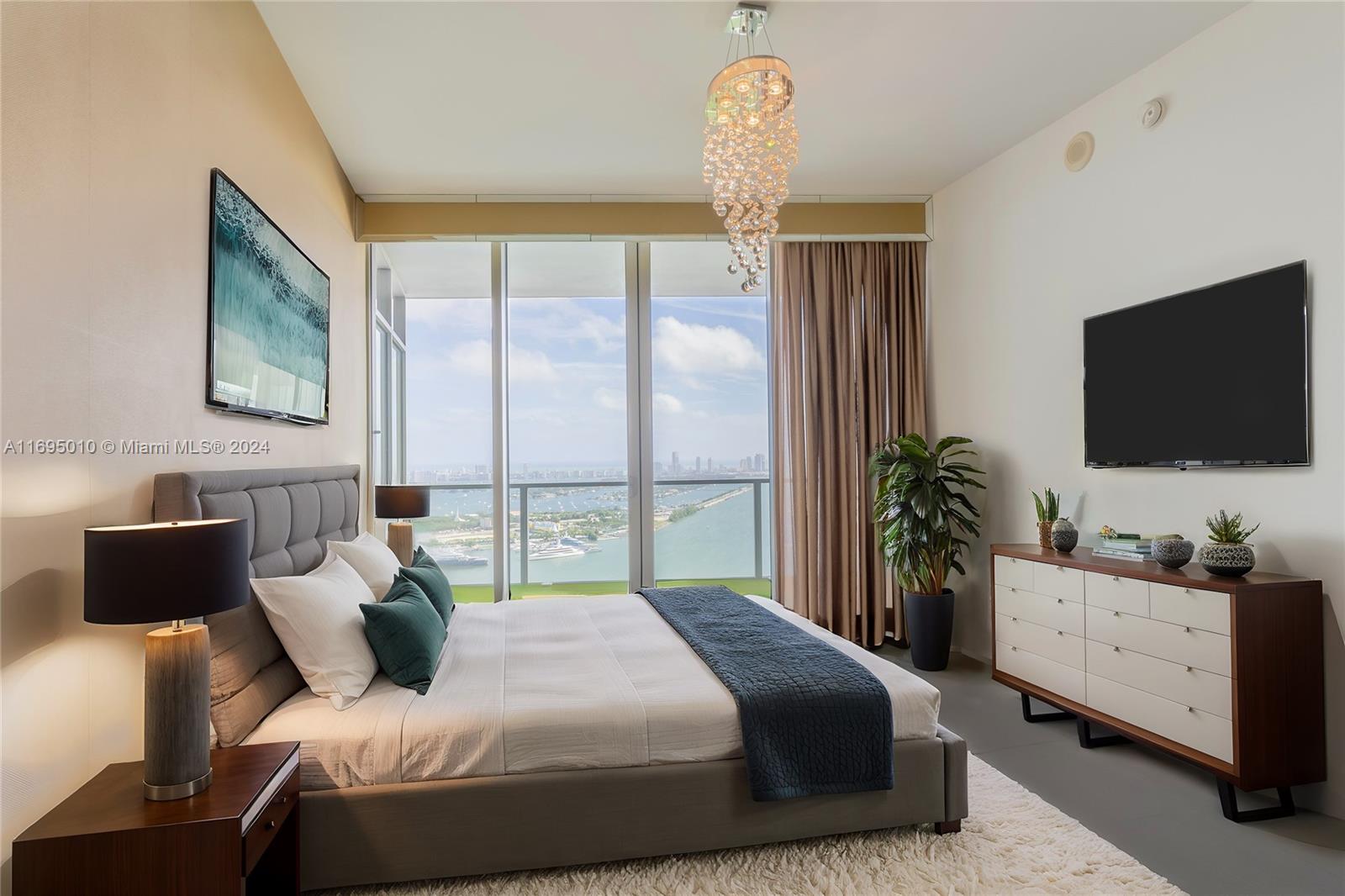 MARQUIS RESIDENCES - Residential