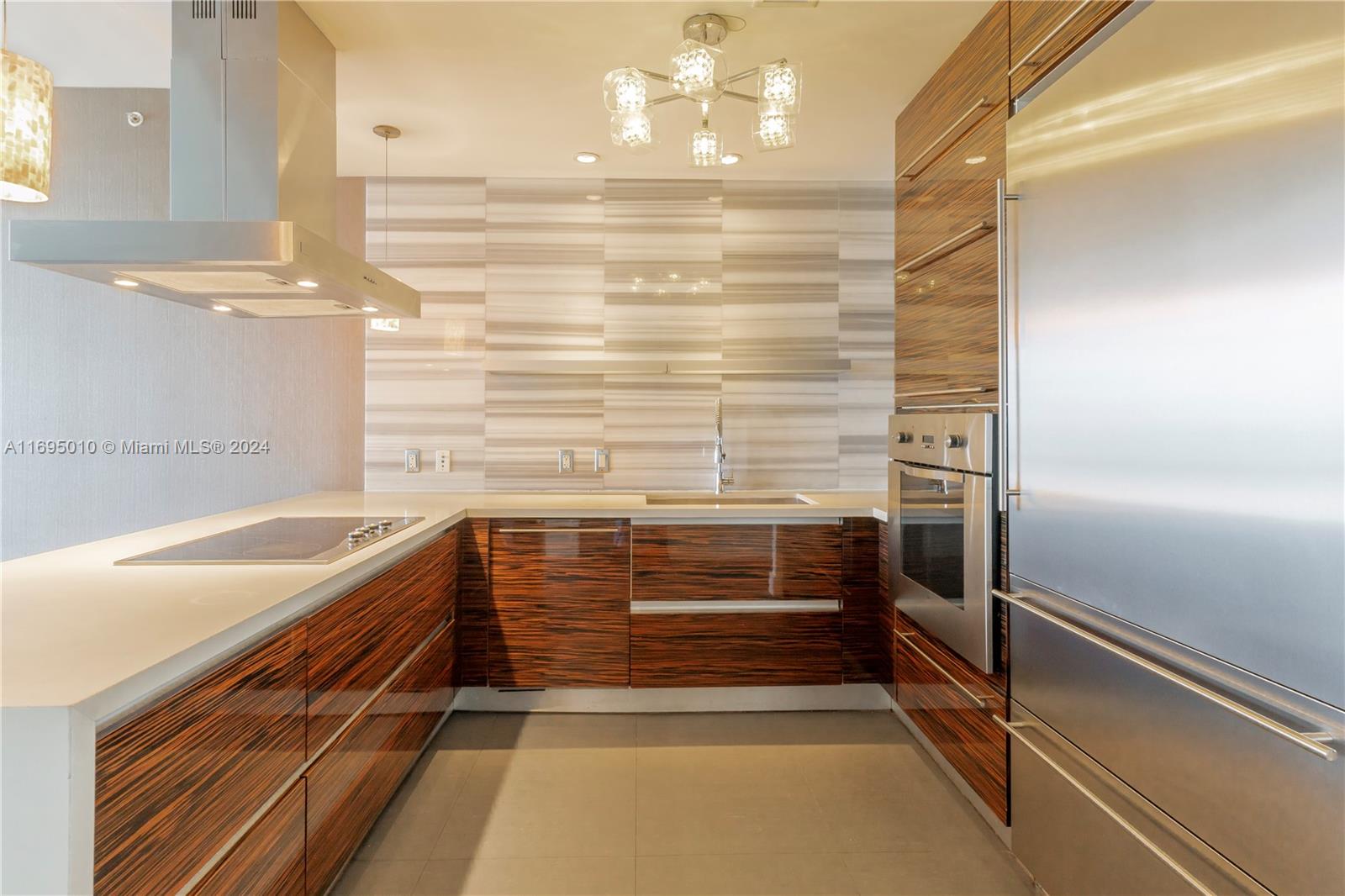 MARQUIS RESIDENCES - Residential