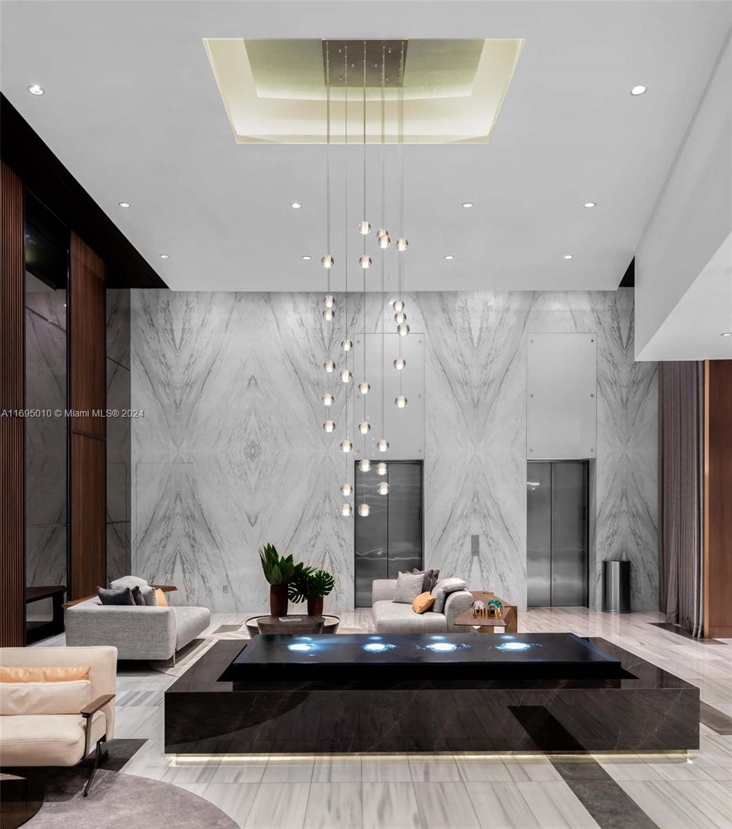 MARQUIS RESIDENCES - Residential