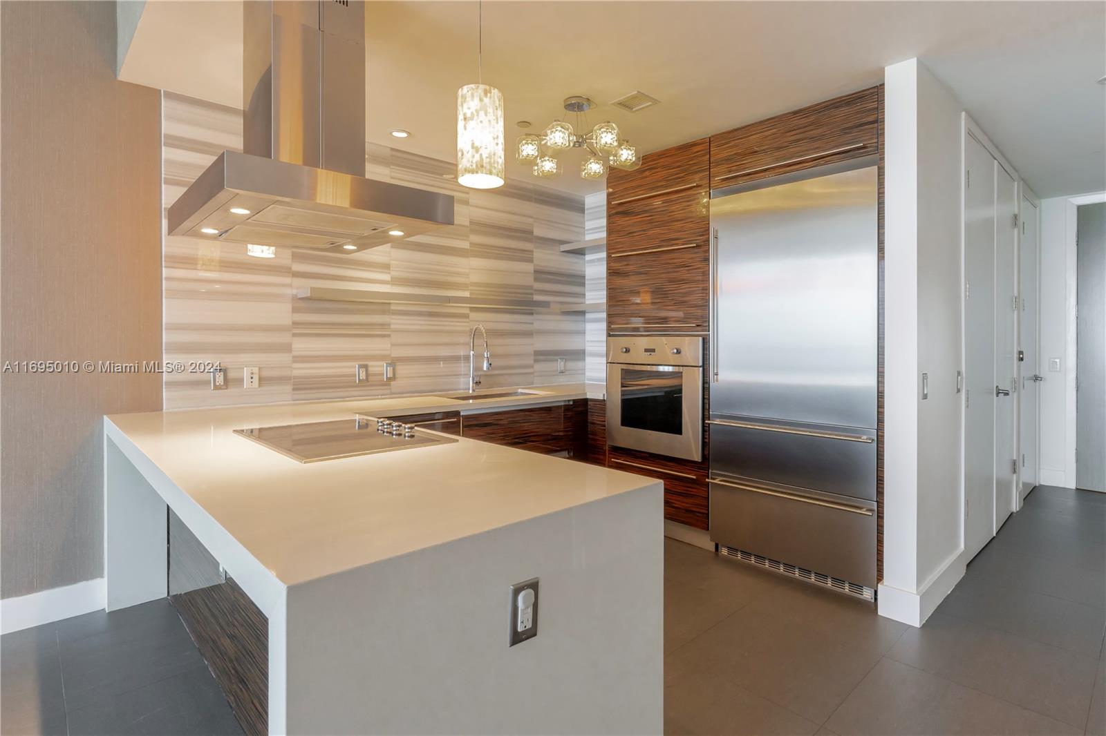 MARQUIS RESIDENCES - Residential
