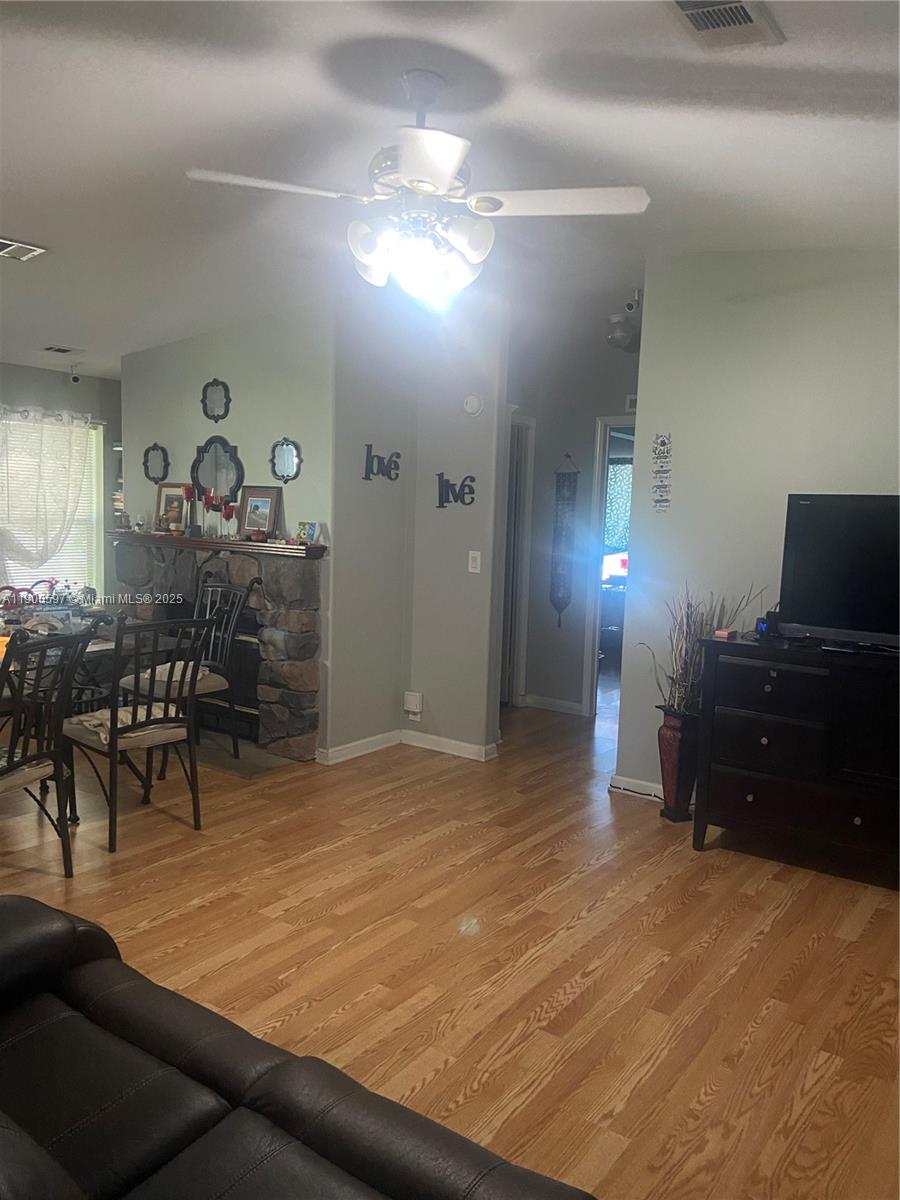 GOLDCOASTER MOBIL HOME - Residential