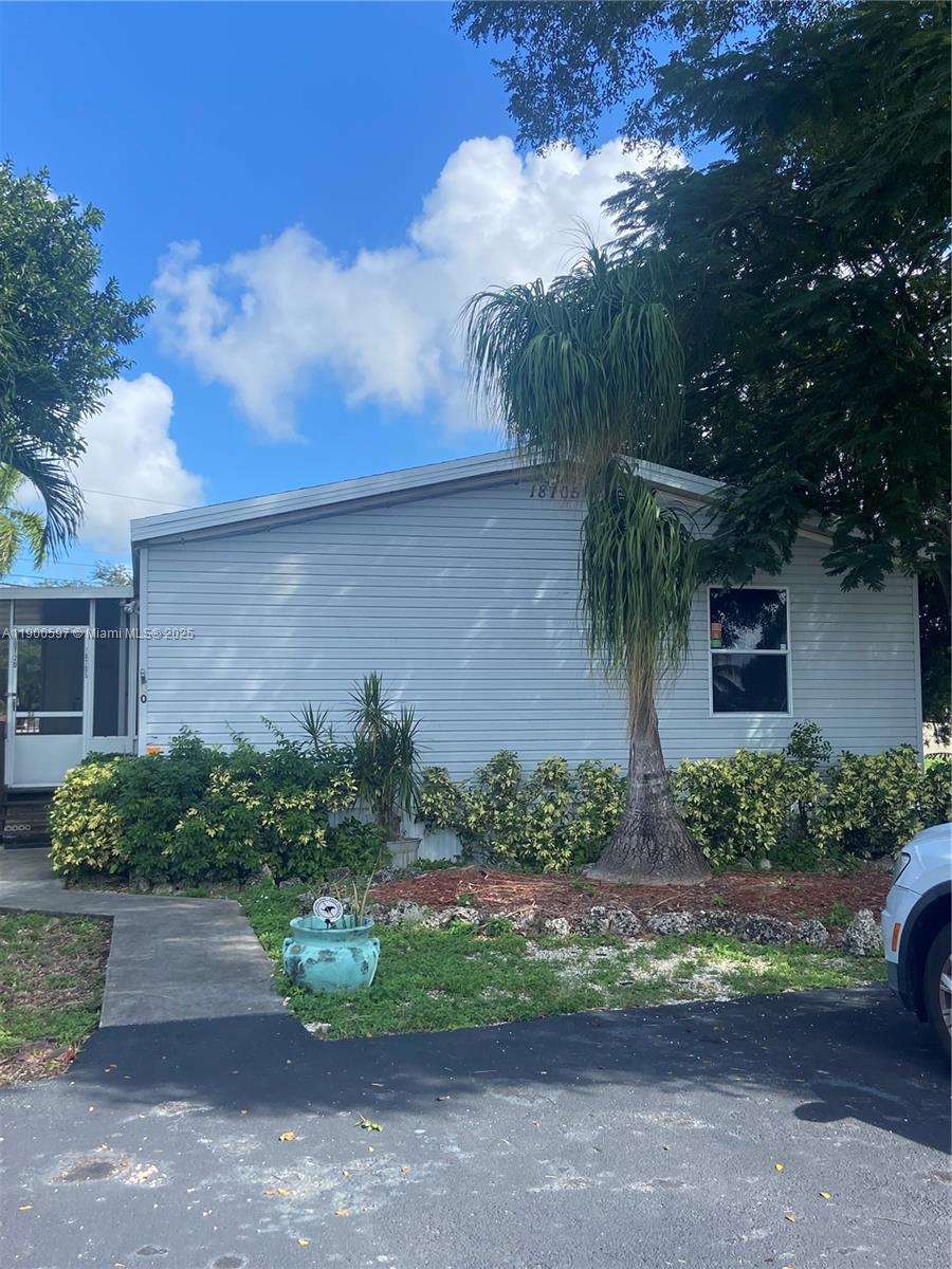 GOLDCOASTER MOBIL HOME - Residential