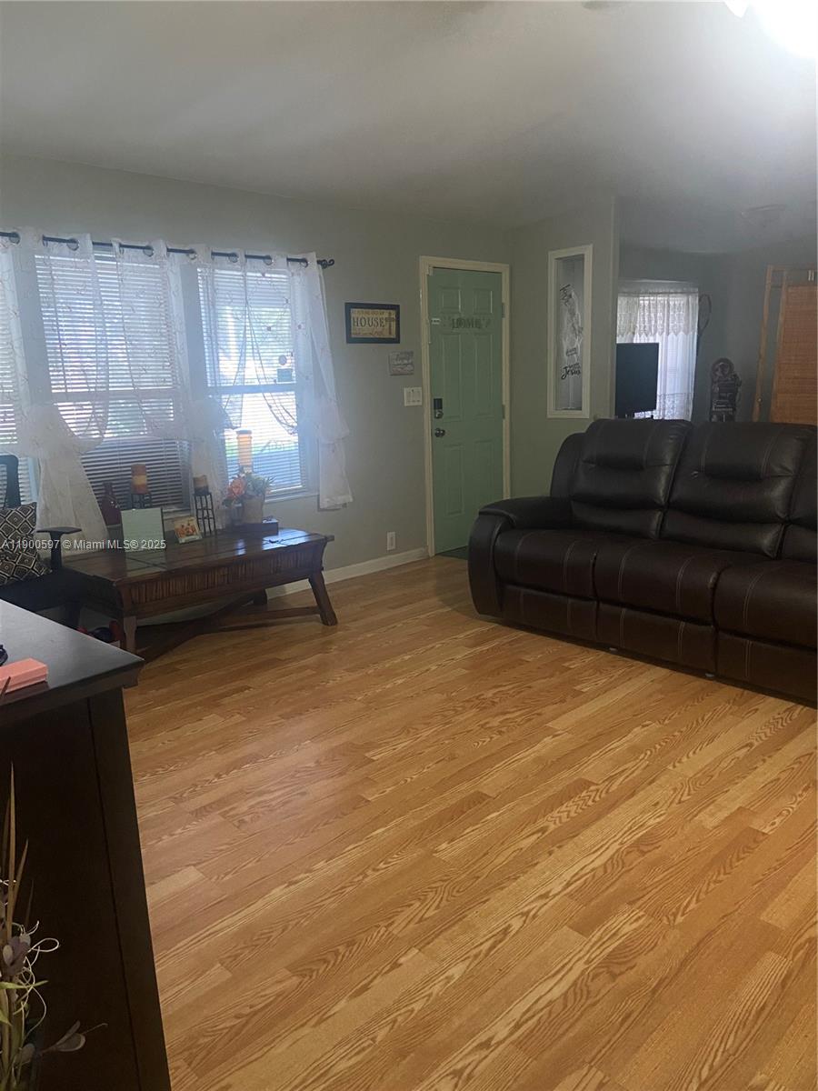 GOLDCOASTER MOBIL HOME - Residential