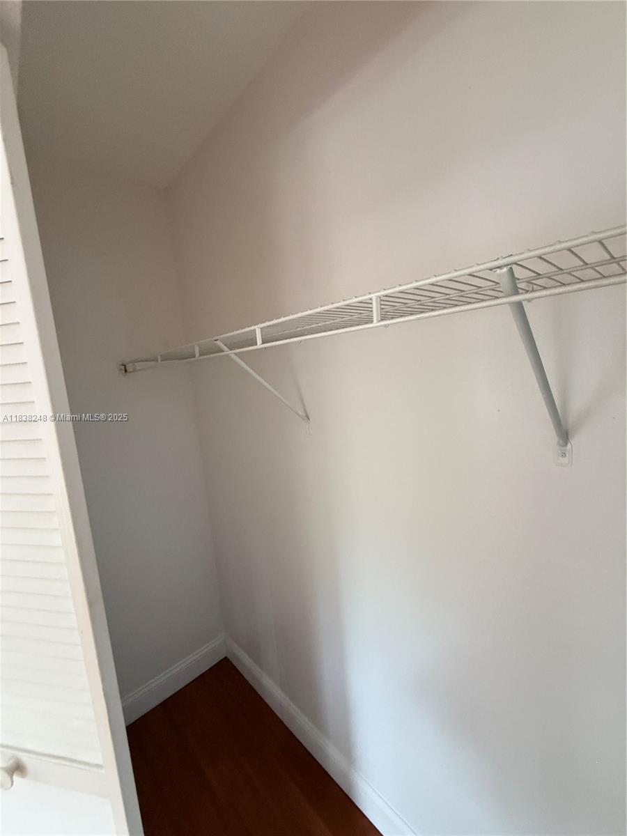 INVERRARY COUNTRY CLUB - Residential Lease