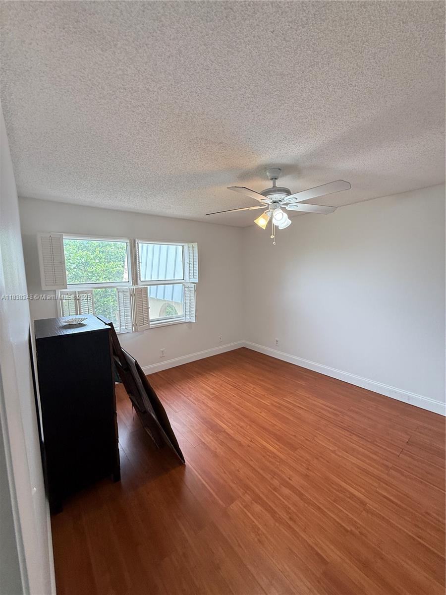 INVERRARY COUNTRY CLUB - Residential Lease