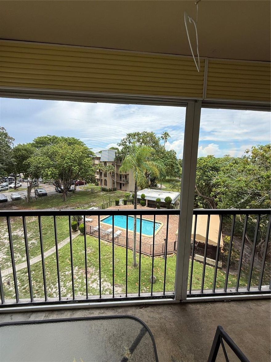 Spacious and bright 3-bedroom, 2-bathroom unit available furnished or unfurnished, located in a quiet and well-maintained community. This home features an open floor plan with abundant natural light, a modern kitchen with stainless steel appliances, and a generously sized primary suite with walk-in closet and en-suite bathroom.

Enjoy outdoor living on the private screened patio with serene lake views, and take advantage of the community pool for relaxation. Conveniently located near major highways, shopping, dining, and schools.