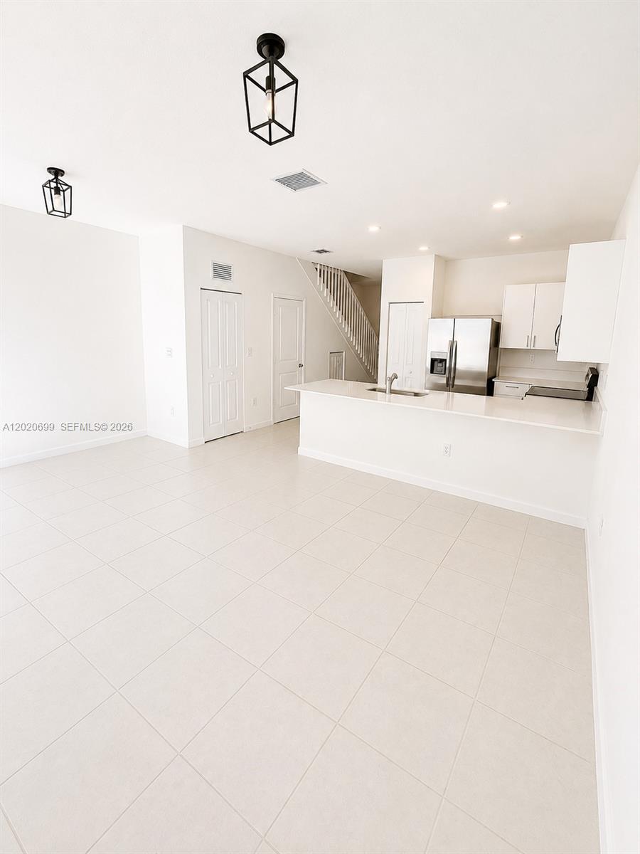 Keys Gate - Residential