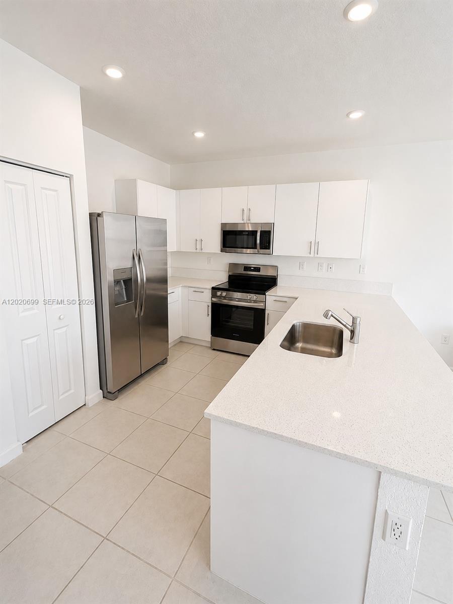 Keys Gate - Residential