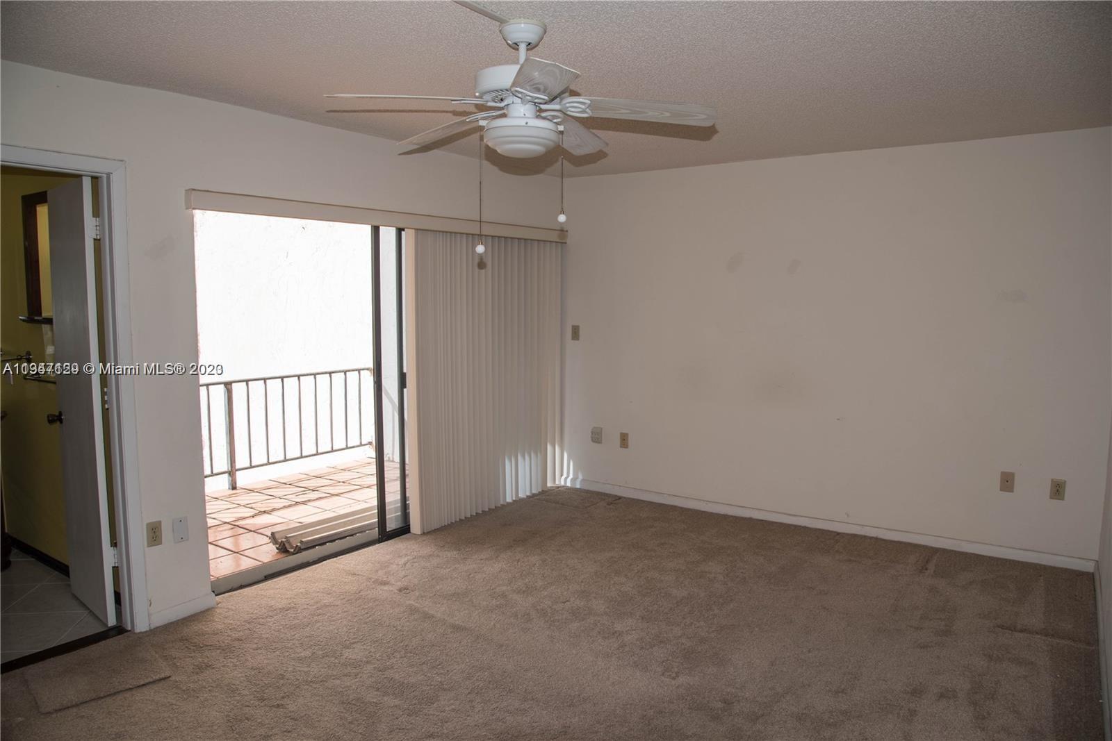 Photo 31 of 38 of 6530 Kendale Lakes Dr 1304 condo