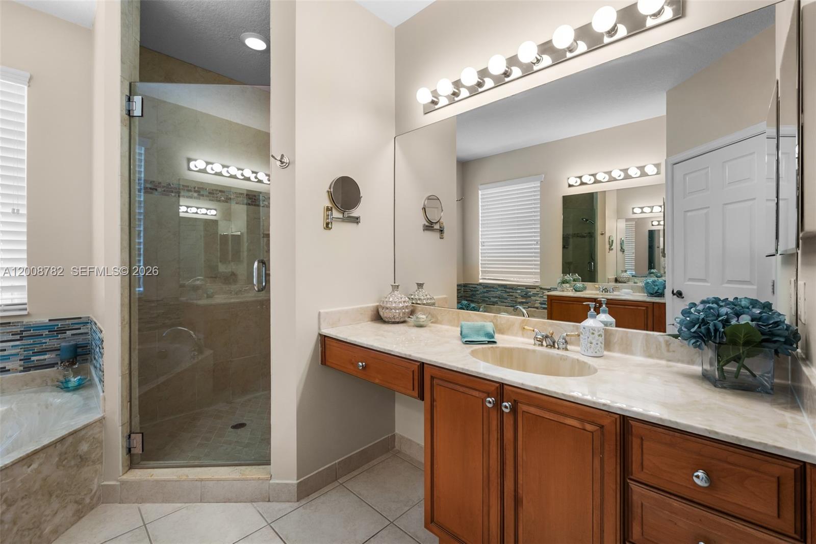 VILLAGES OF WINDSOR 4 - Residential