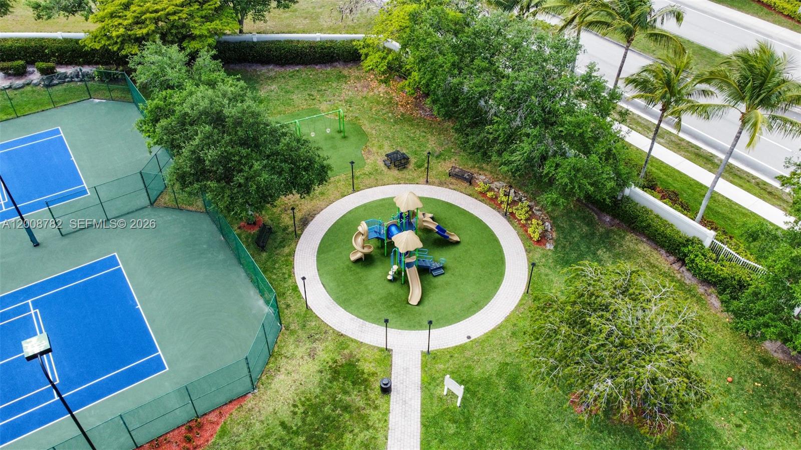 VILLAGES OF WINDSOR 4 - Residential