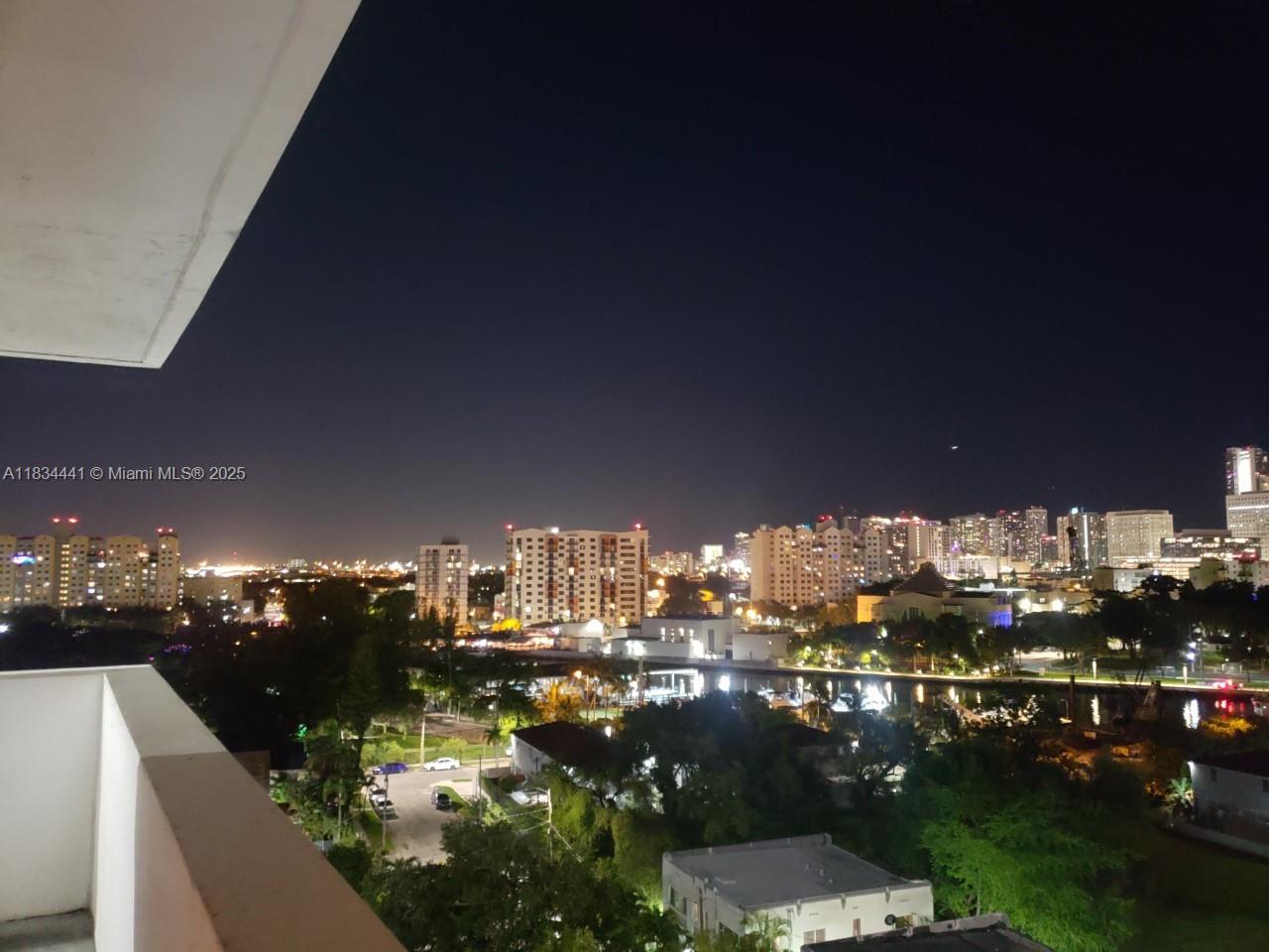 Amazing 2/2 with excellent view FOR SALE CORNER UNIT with huge balcony and excellent view, laminate wood floor, SS appliances, walk-in closet, huge Terrazo, corner unit, Boutique 14 story building with 90 unique residences located 5 minutes from Downtown and Brickell. Location is excellent, unit has bee kept in pristine condition, 2 bed/ 2 bath with a huge private terrace overlooking the beautiful Miami Skyline. Stainless steel appliances, cherry wood kitchen cabinets. Washer/dryer inside unit, nice walk in closets, beautiful wood flooring throughout. Gym, pool, and management on site. Night-time security, Amazon locker in the lobby. Easy parking in the streets. Unit comes with 1 assigned parking