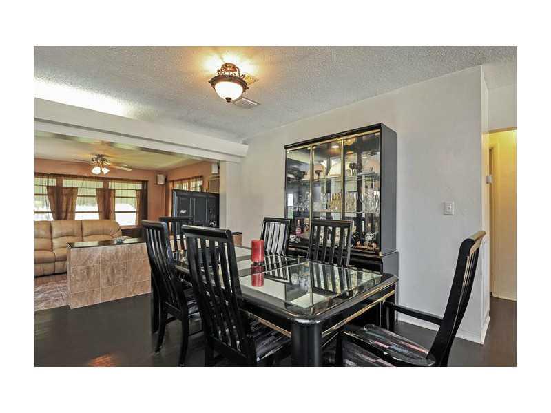 CENTRAL GOLF SEC OF HOLLY - Residential