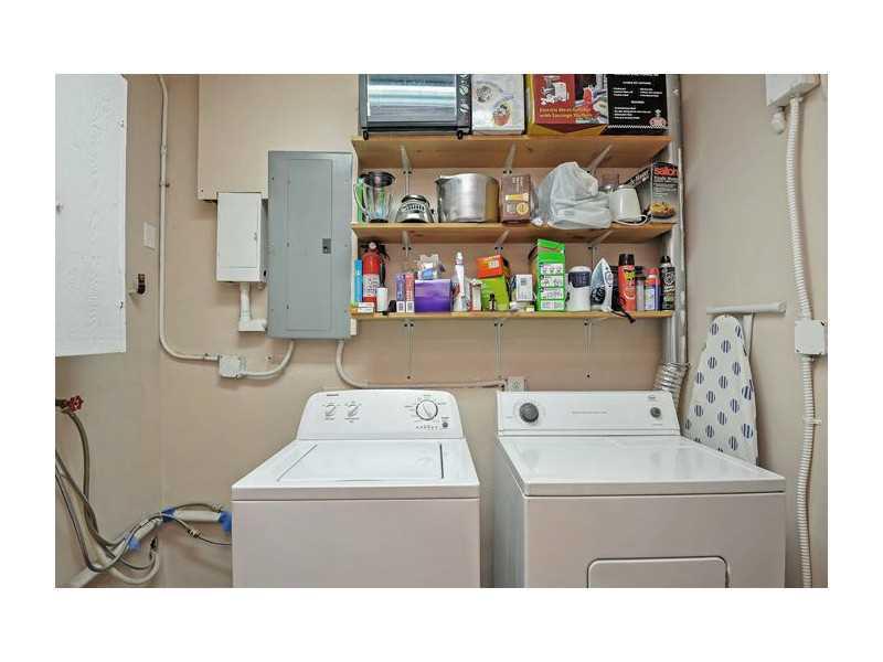 CENTRAL GOLF SEC OF HOLLY - Residential