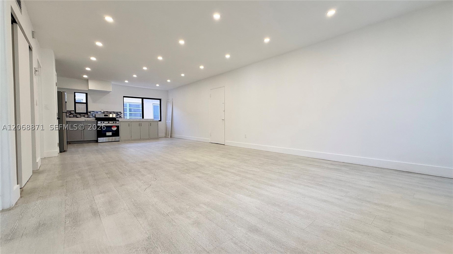 609 Lenox Ave 4