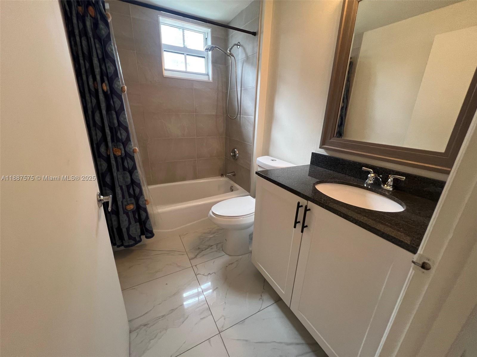 185 SE 14th Ter 910