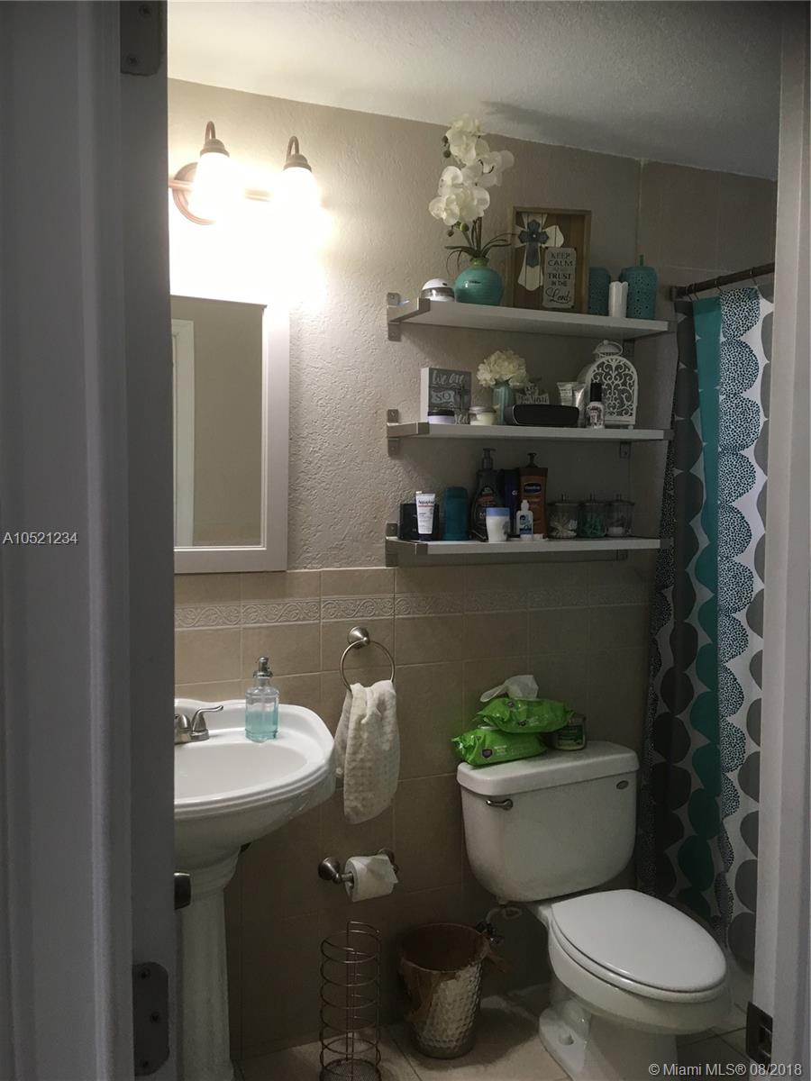 CAROL CITY GDNS 1ST ADDN - Residential