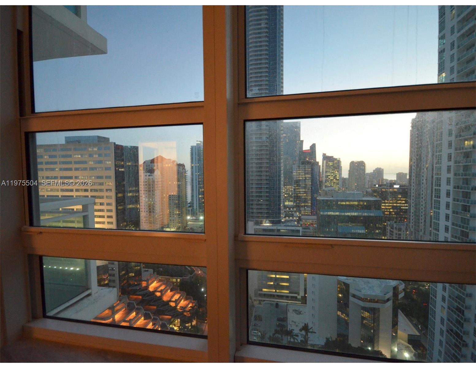 THE PLAZA 851 BRICKELL CO - Residential Lease