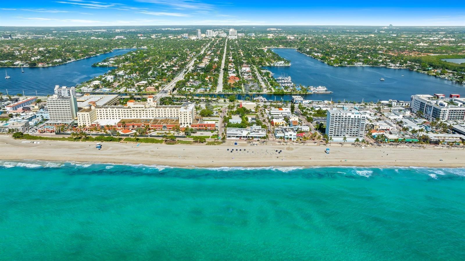 HOLLYWOOD LAKES SECTION - Residential