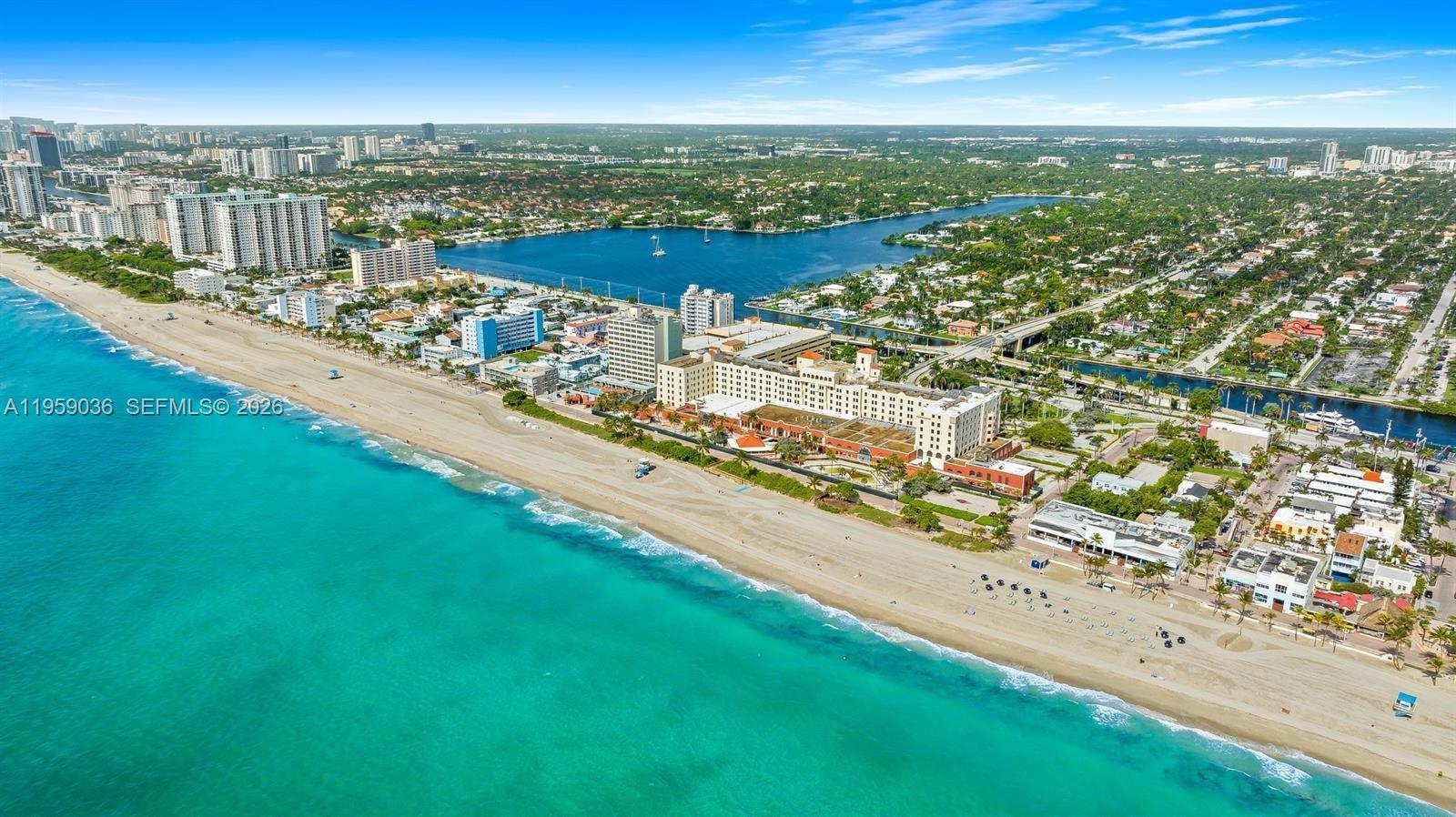 HOLLYWOOD LAKES SECTION - Residential