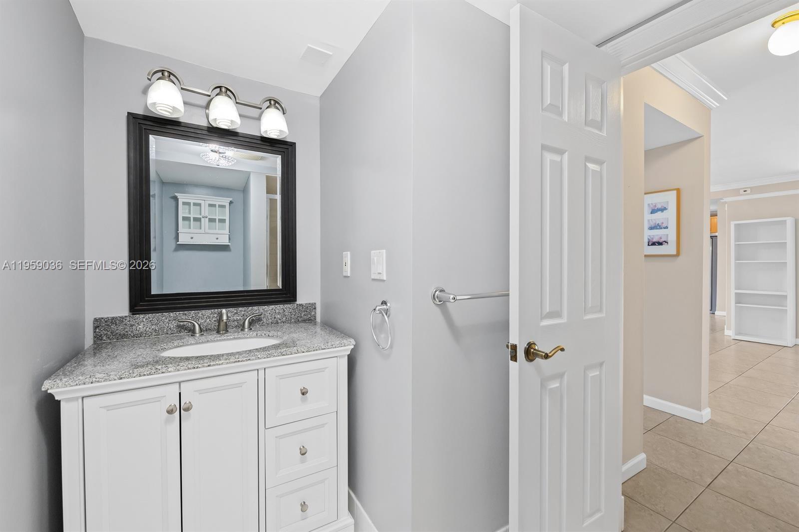 HOLLYWOOD LAKES SECTION - Residential